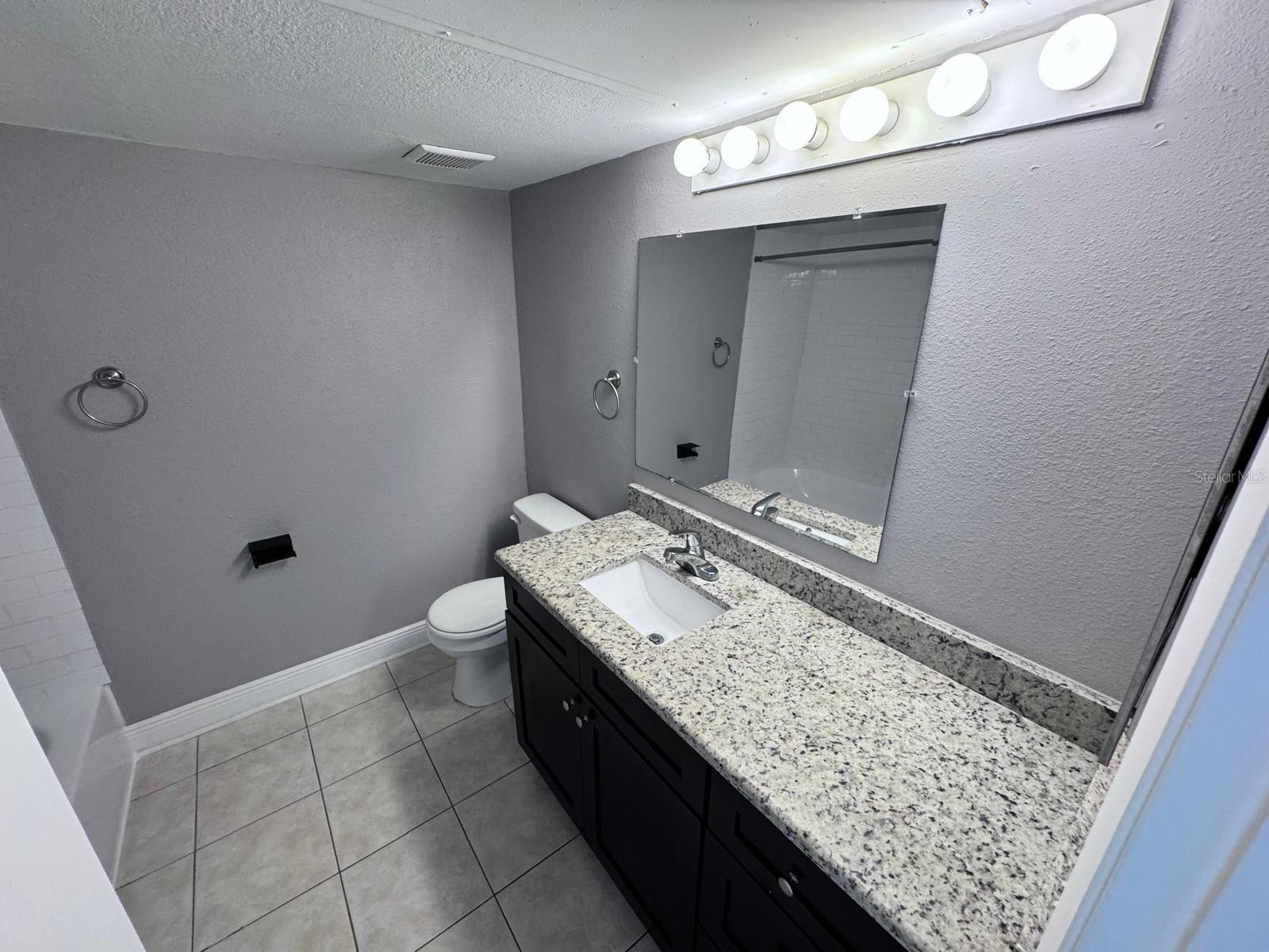1916 Lake Atriums Unit 33, Orlando, FL 32839