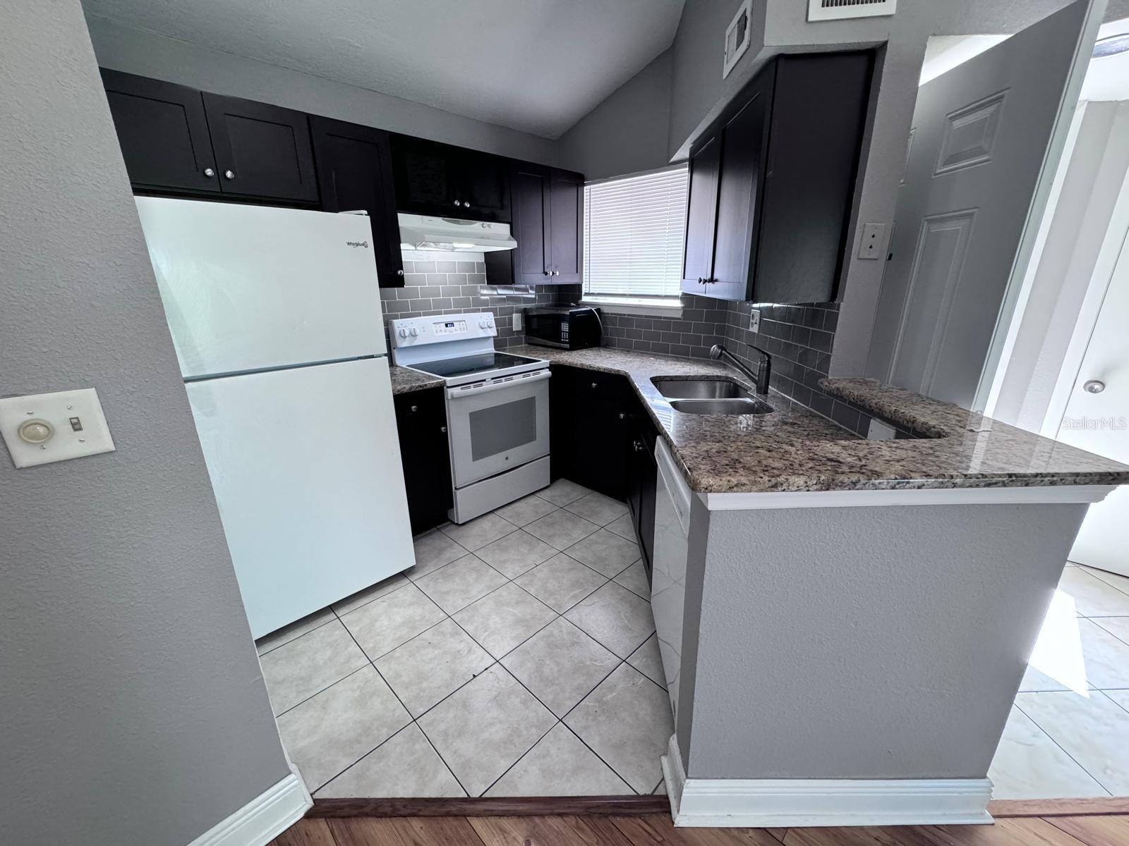 1916 Lake Atriums Unit 33, Orlando, FL 32839