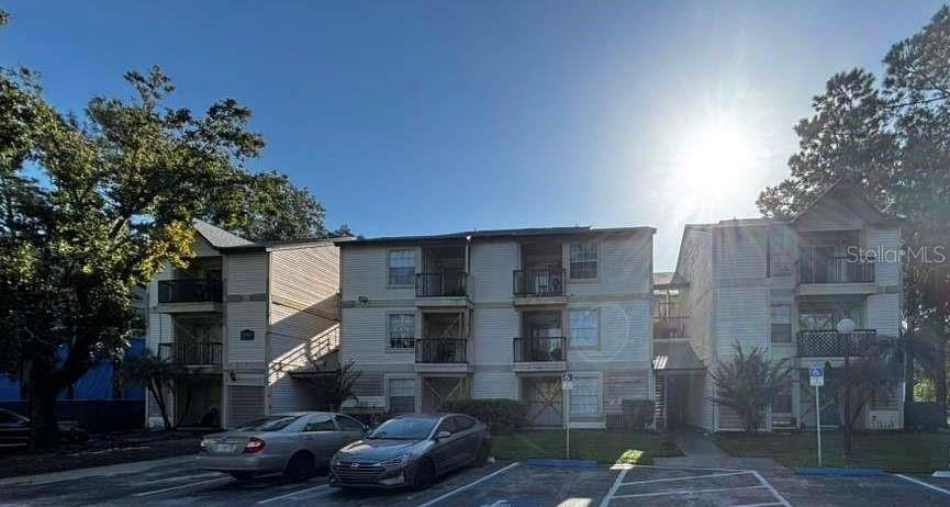 1916 Lake Atriums Unit 33, Orlando, FL 32839