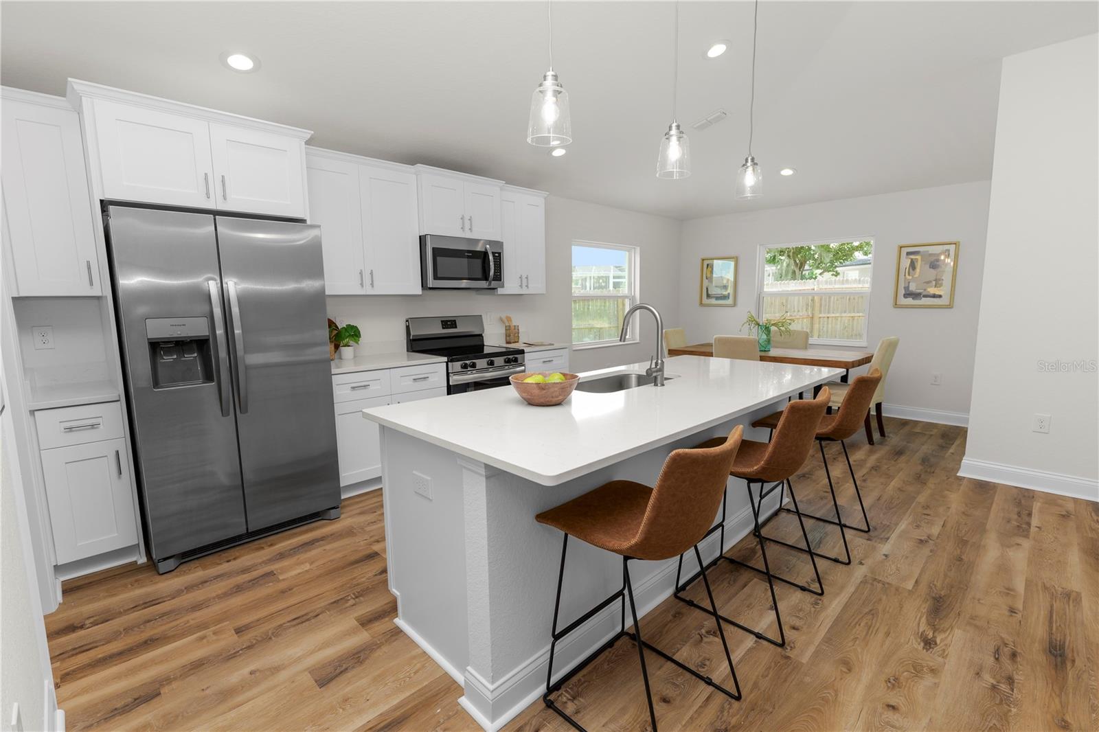 23 8TH St, Eagle Lake, FL 33839