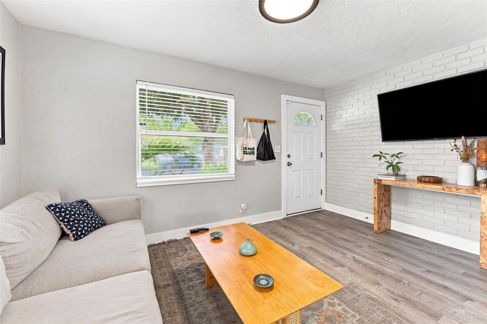 4819 20th, St Petersburg, FL 33714
