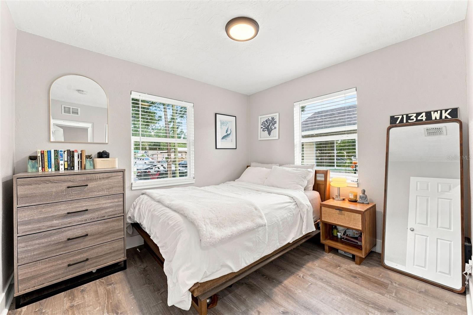 4819 20th, St Petersburg, FL 33714