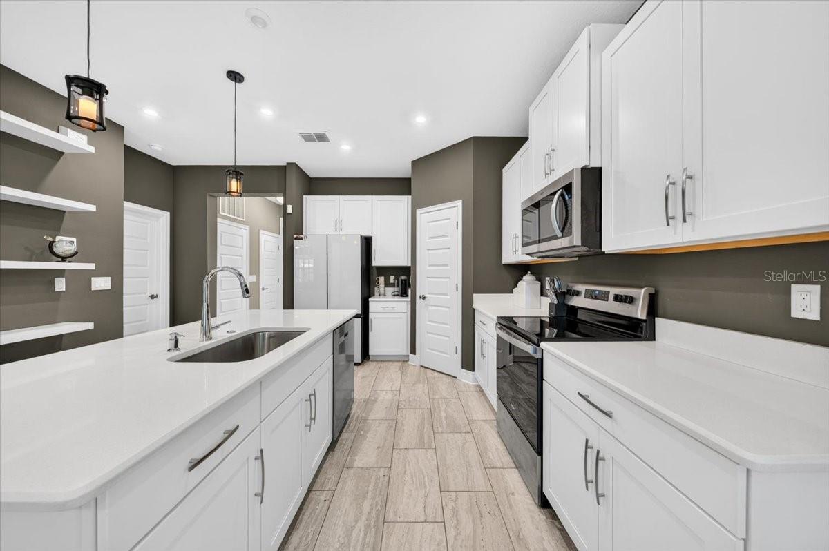 1821 27th, St Petersburg, FL 33712