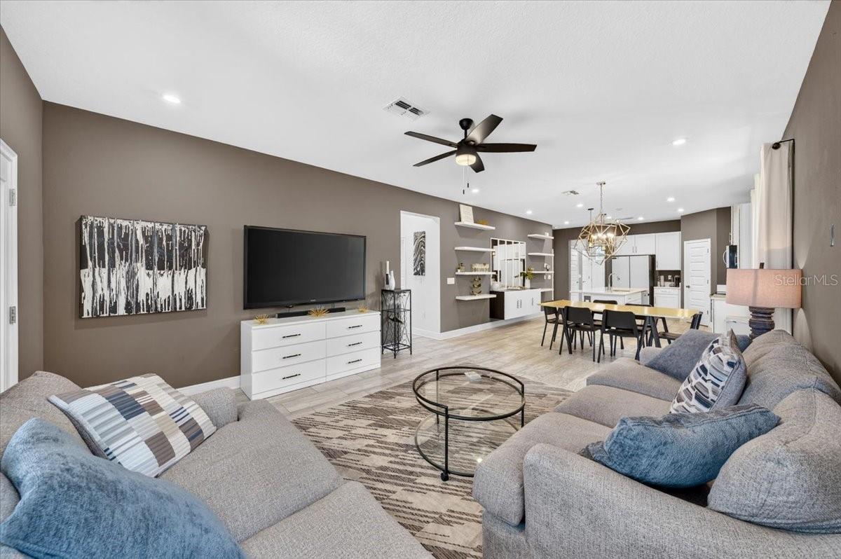 1821 27th, St Petersburg, FL 33712
