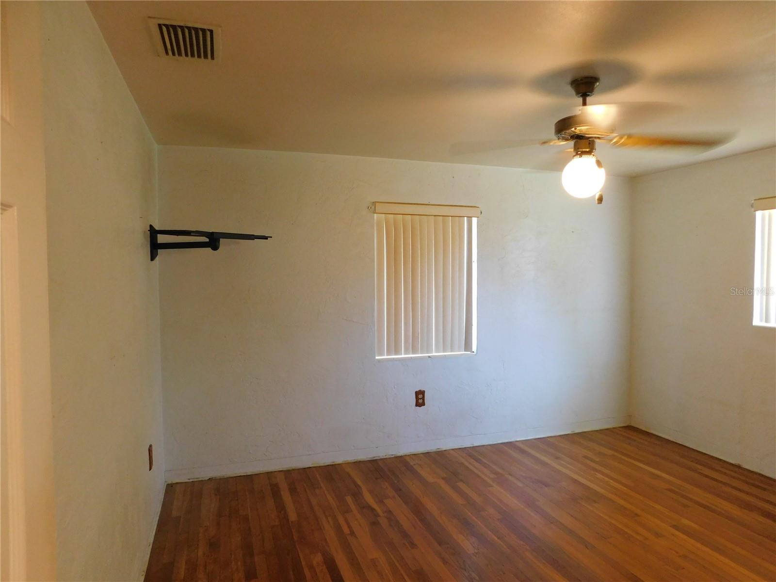 5430 2nd, St Petersburg, FL 33710
