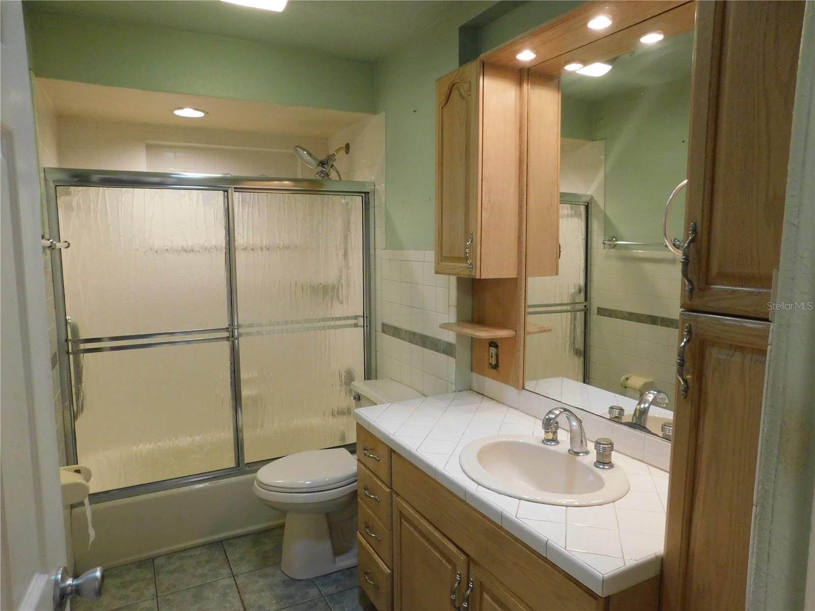 5430 2nd, St Petersburg, FL 33710