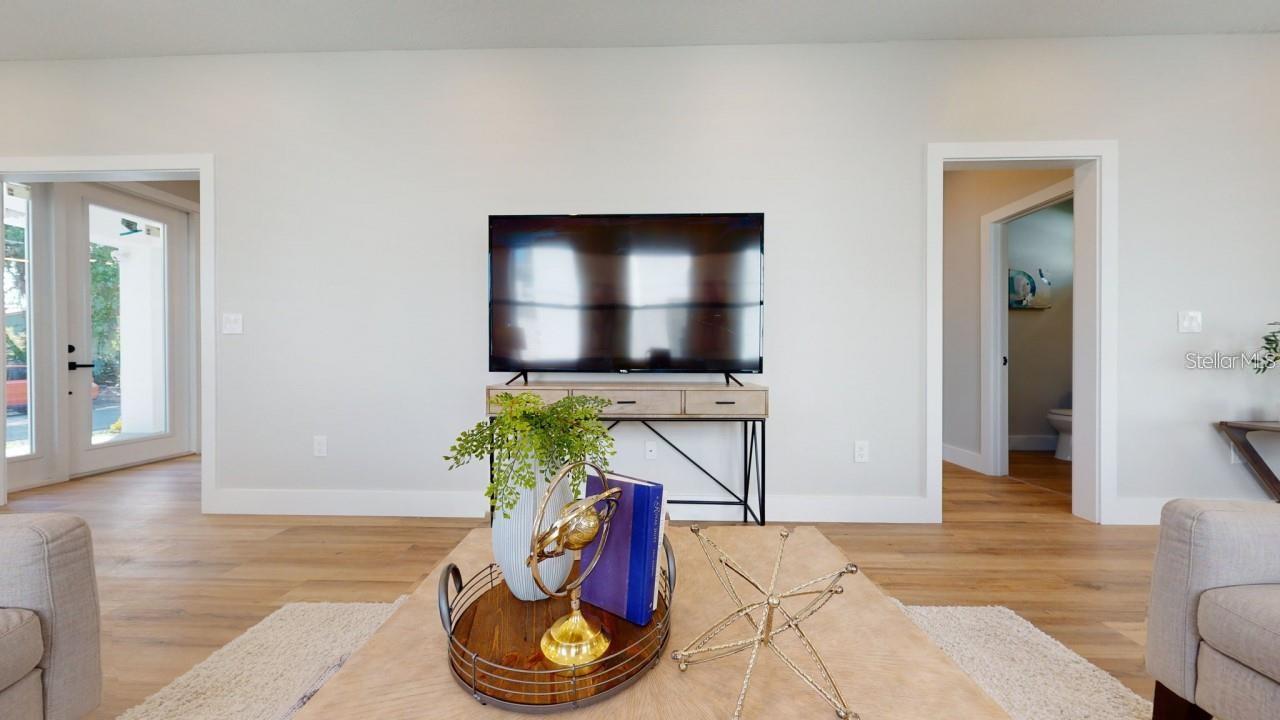 5101 12th, St Petersburg, FL 33710