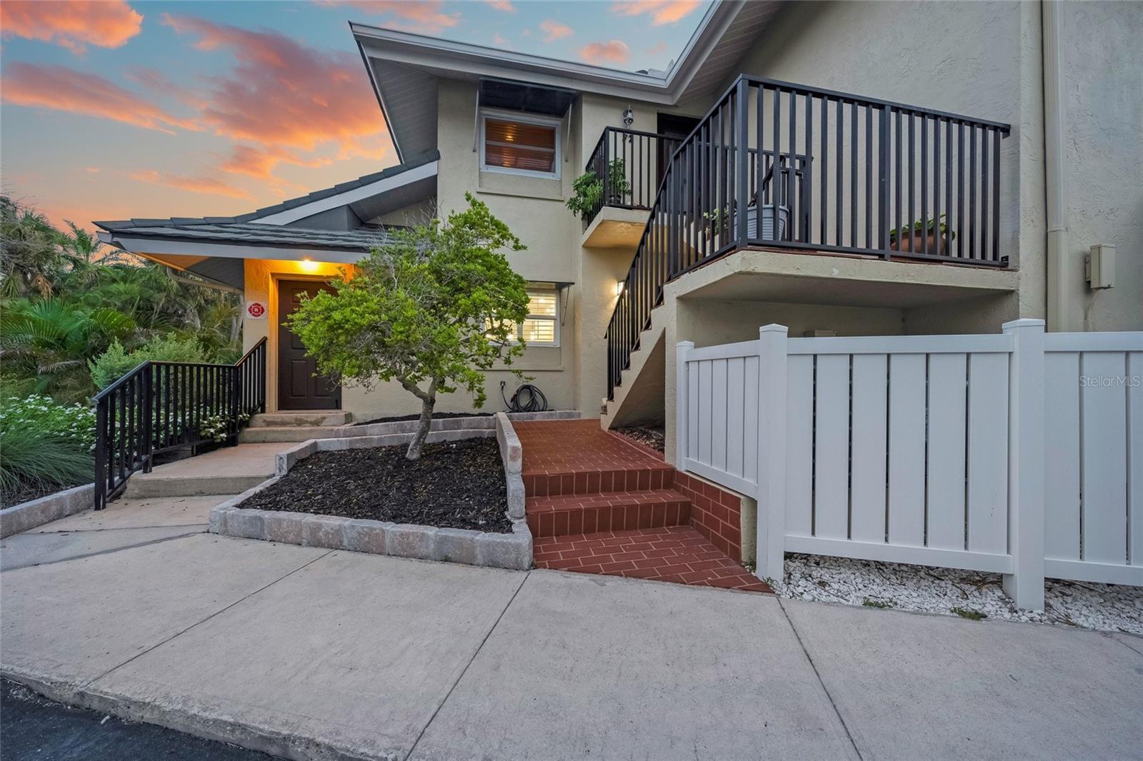 4660 Ocean Unit F1, Sarasota, FL 34242