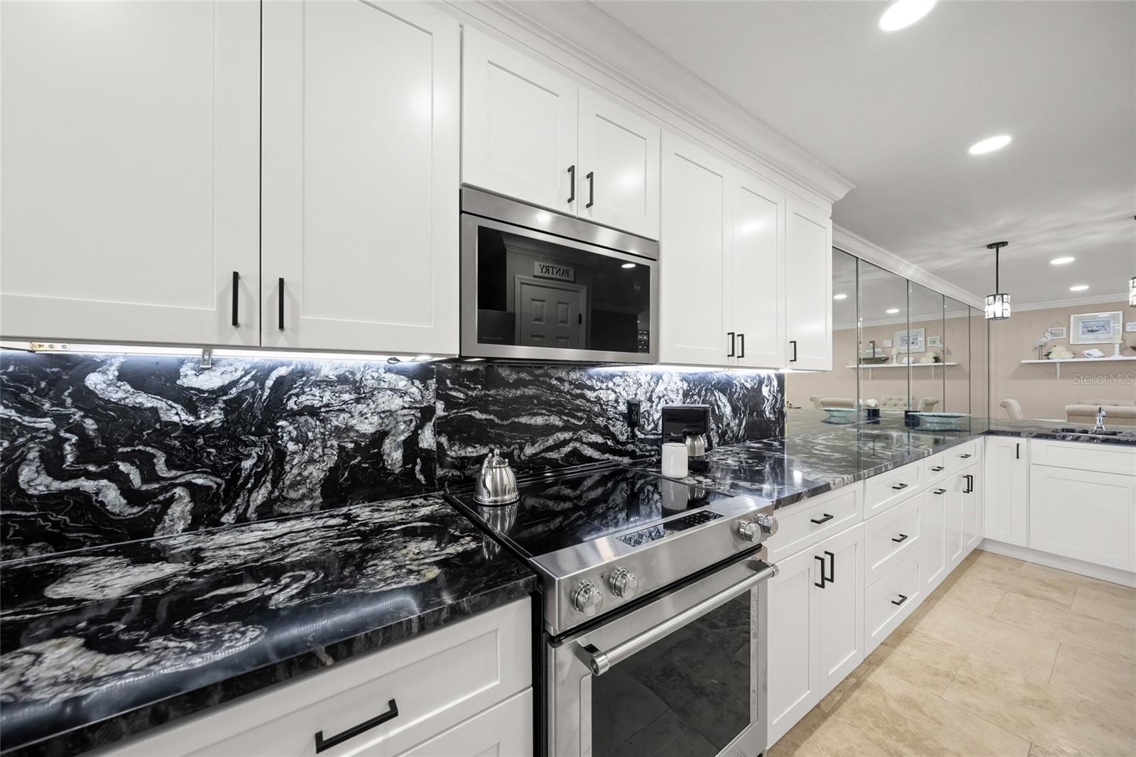 4660 Ocean Unit F1, Sarasota, FL 34242