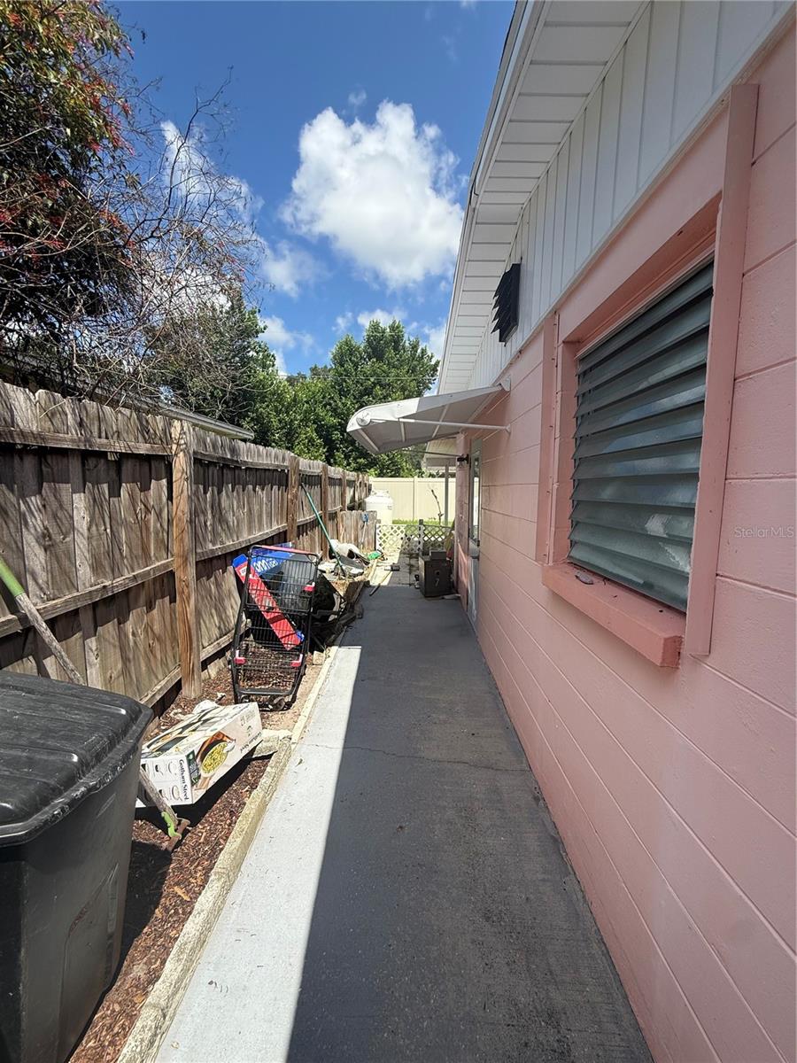 1650 Aqua, Holiday, FL 34691