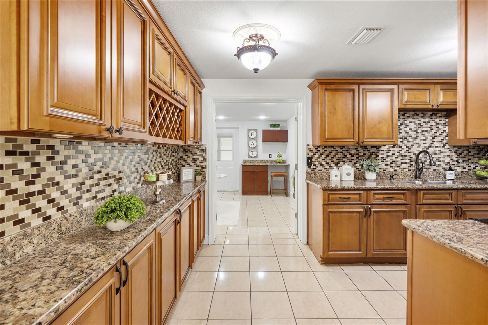 6004 Jean, Tampa, FL 33634