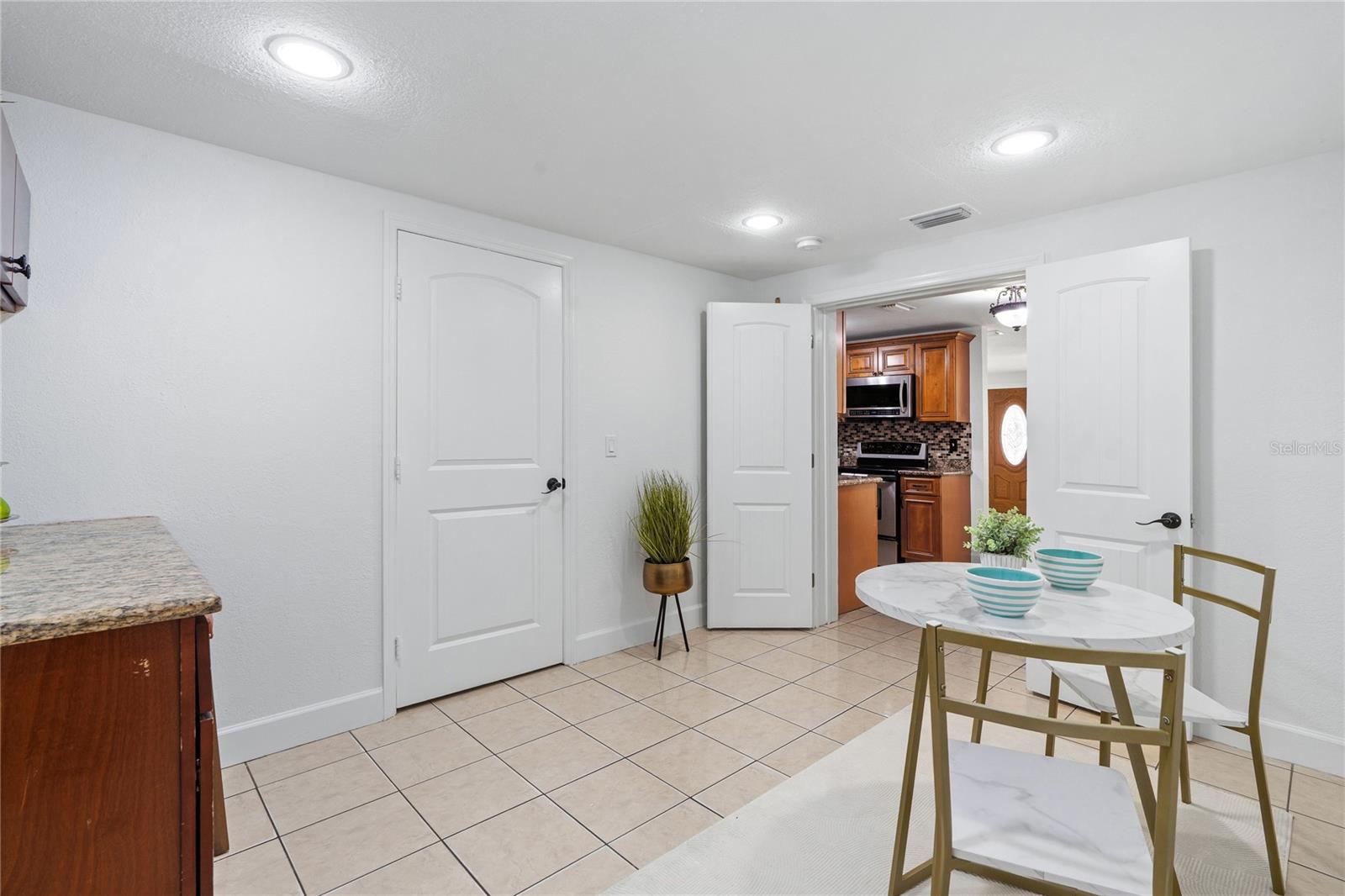 6004 Jean, Tampa, FL 33634