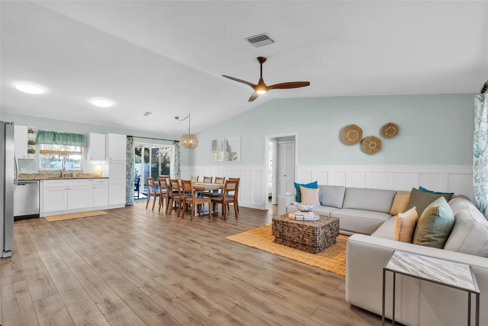 5211 17th, Bradenton, FL 34209