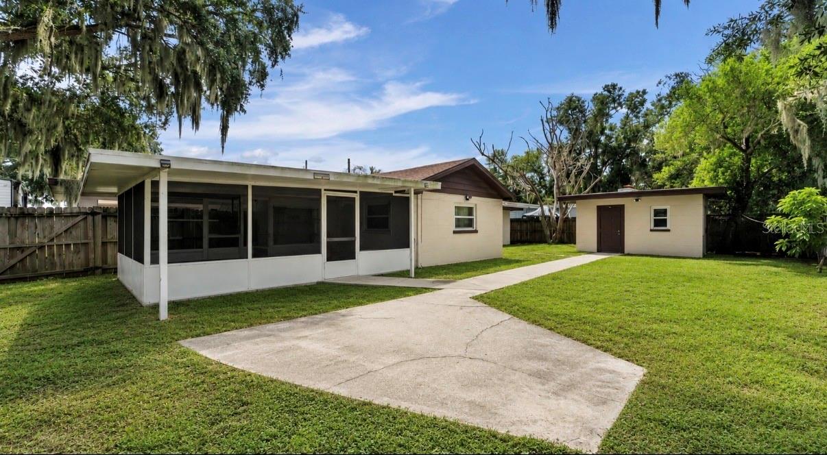 695 22nd St NW, Winter Haven, FL 33880