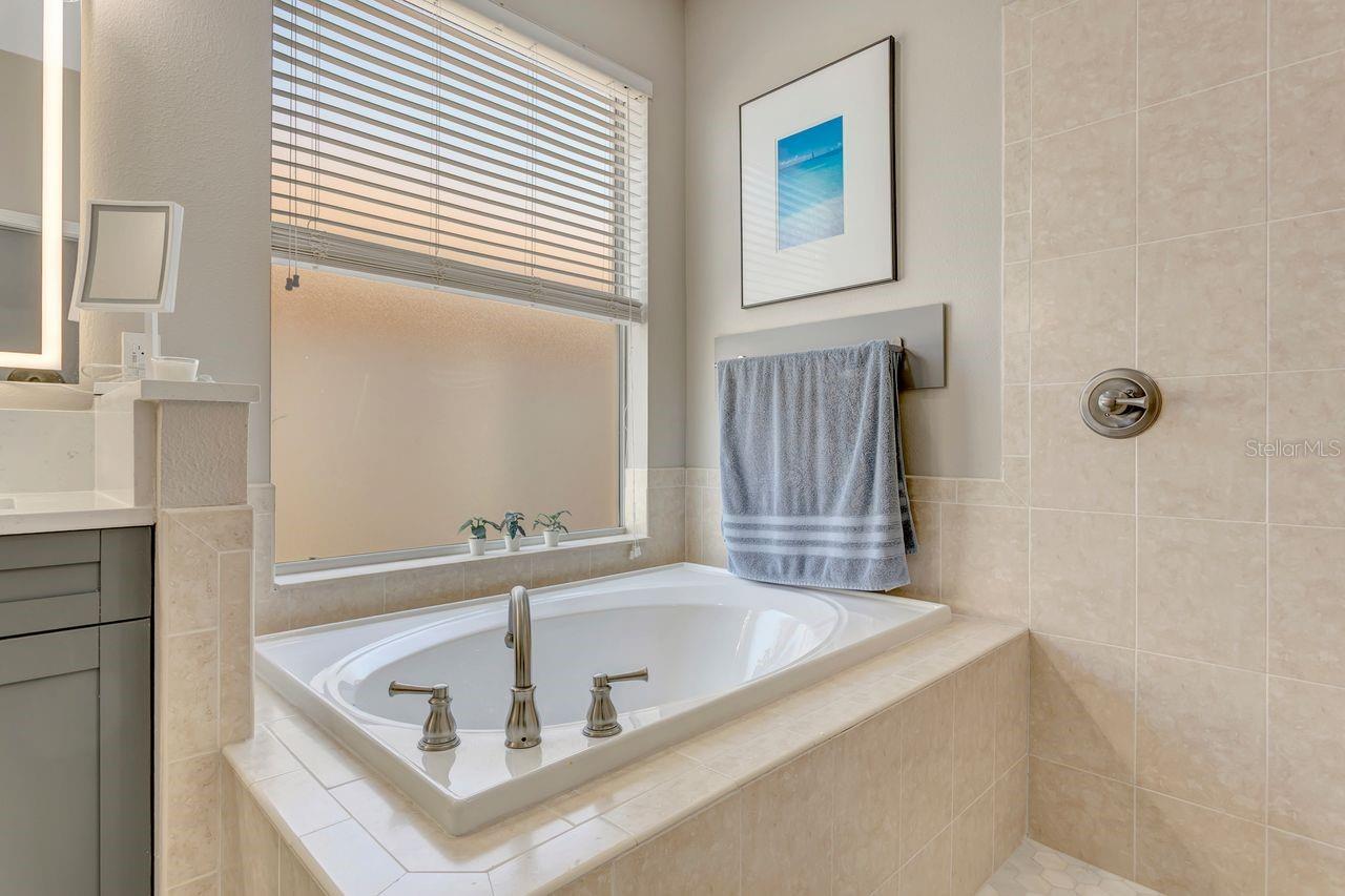 501 Stone Briar, Ruskin, FL 33570
