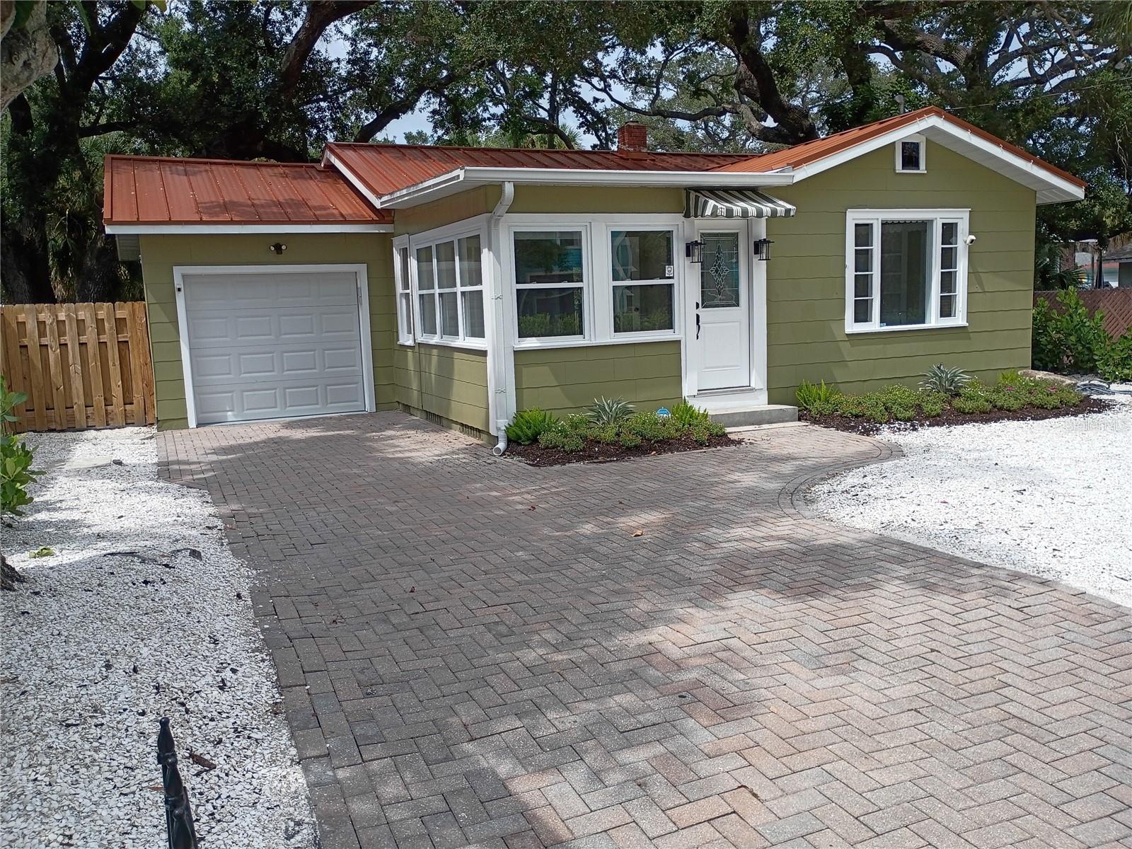 1277 17th, Sarasota, FL 34234