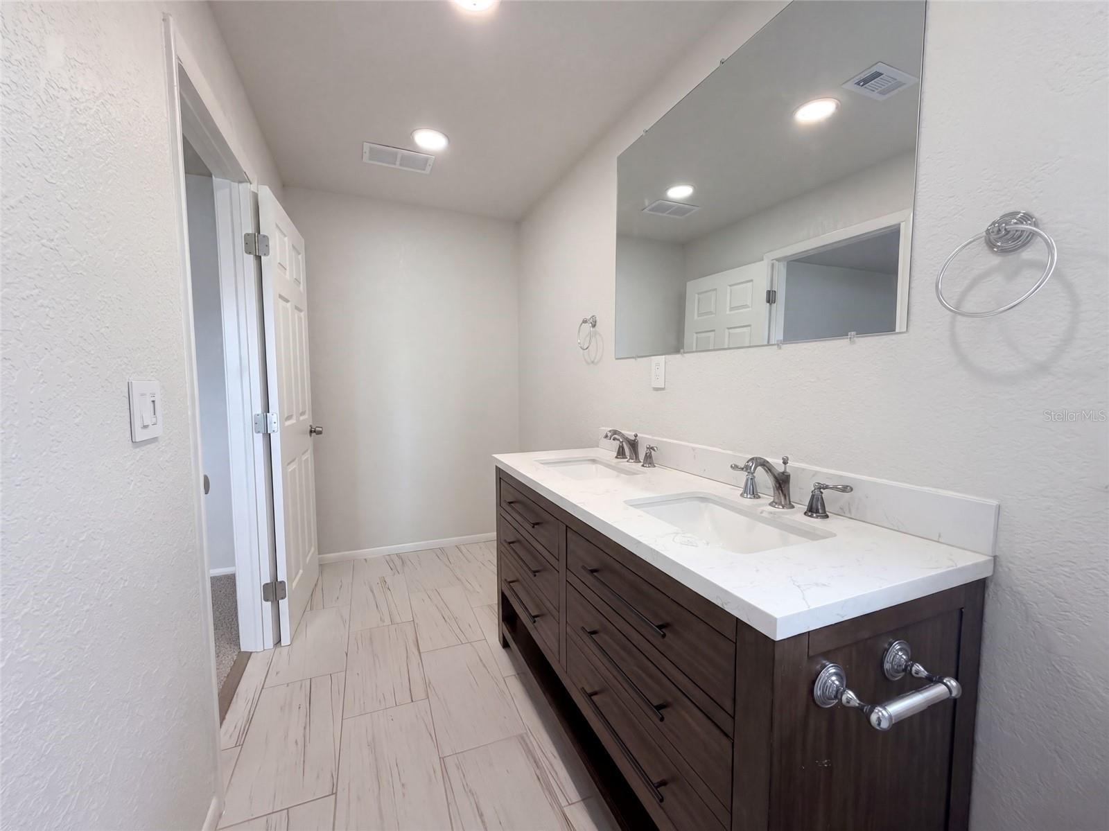 124 San Benito, North Port, FL 34287