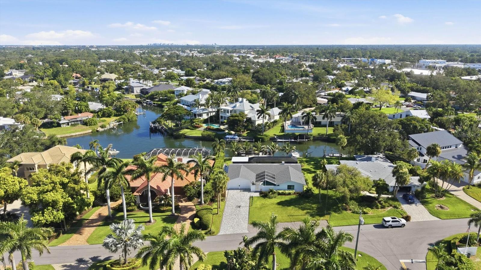 1761 Sandalwood, Sarasota, FL 34231