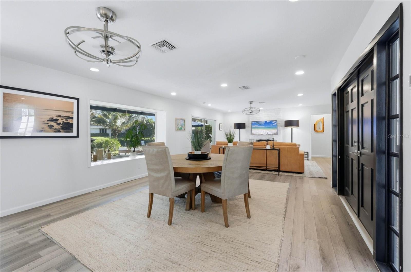 1761 Sandalwood, Sarasota, FL 34231