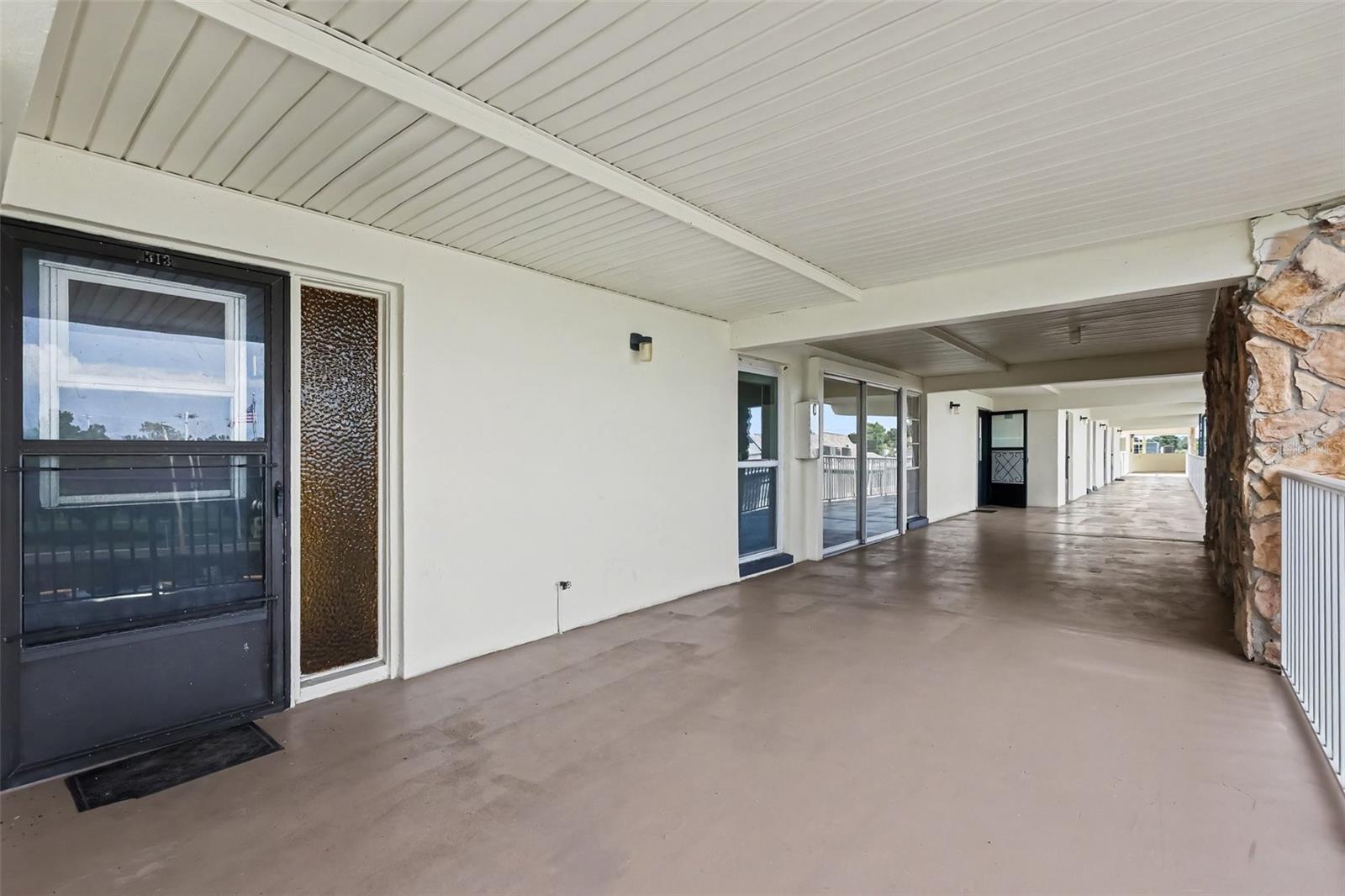 6100 12th Unit 313, St Petersburg, FL 33705