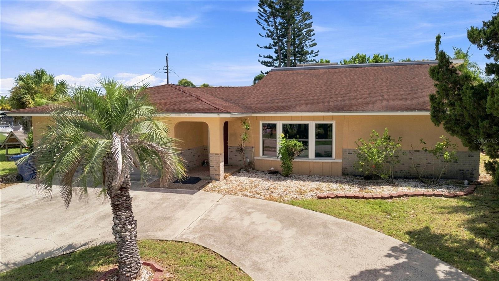 352 Lake, Venice, FL 34293