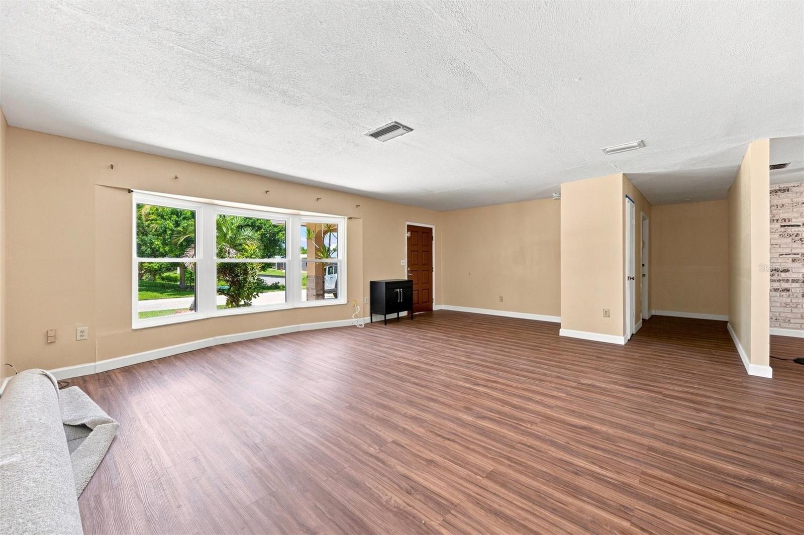 352 Lake, Venice, FL 34293