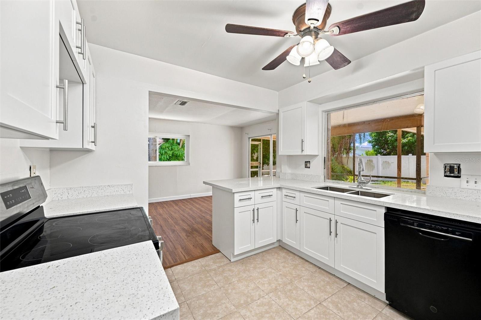 352 Lake, Venice, FL 34293