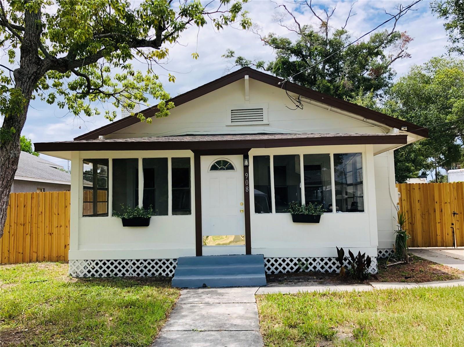 908 Vine, Clearwater, FL 33755