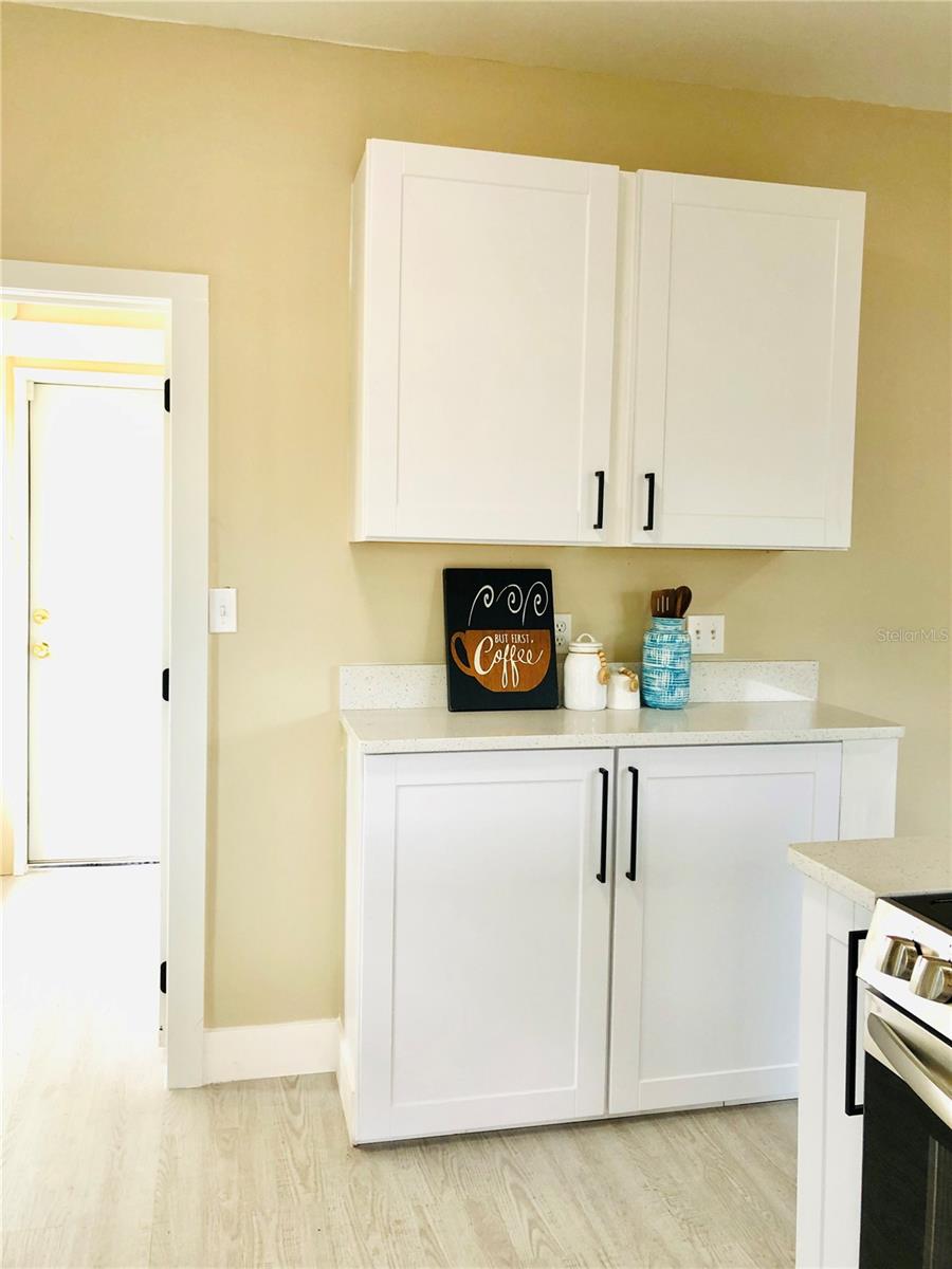 908 Vine, Clearwater, FL 33755