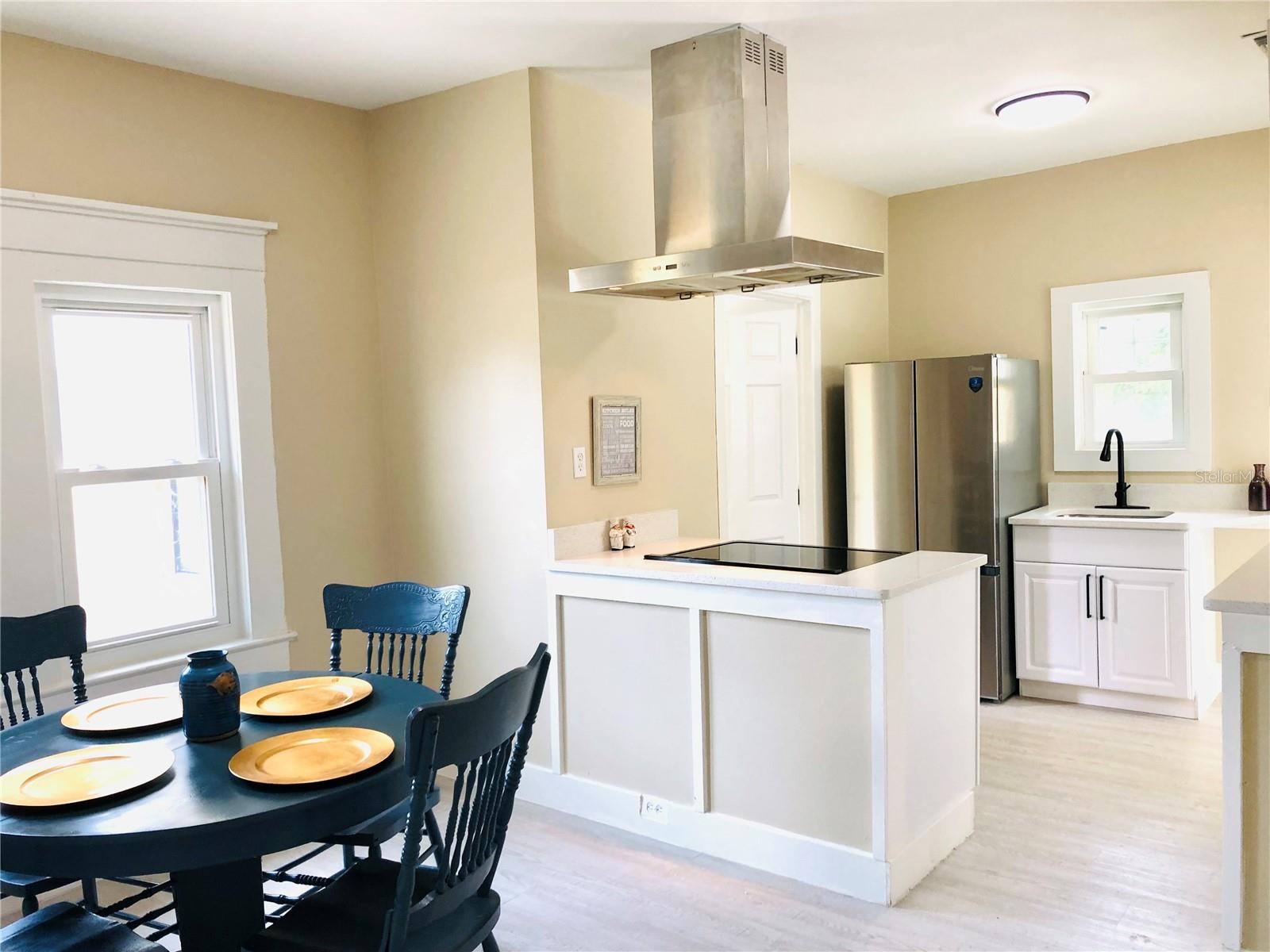 908 Vine, Clearwater, FL 33755