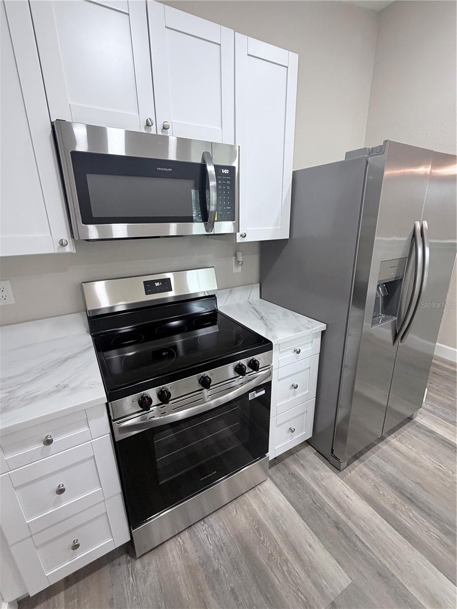 927 Lakewood, Tampa, FL 33613