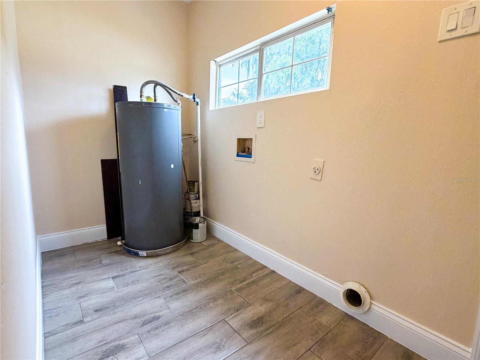 904 Washington, Leesburg, FL 34748