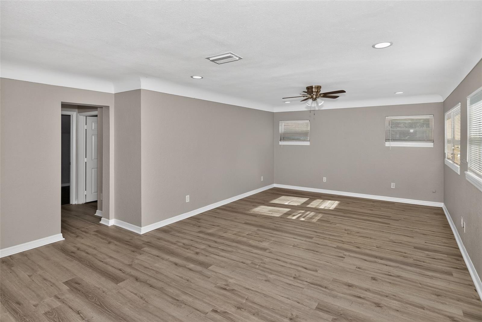 5131 Aragon, St Petersburg, FL 33705