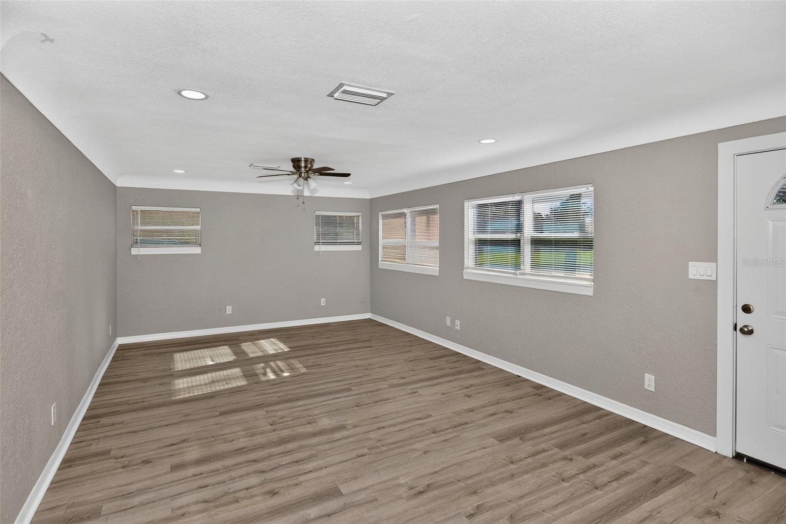 5131 Aragon, St Petersburg, FL 33705