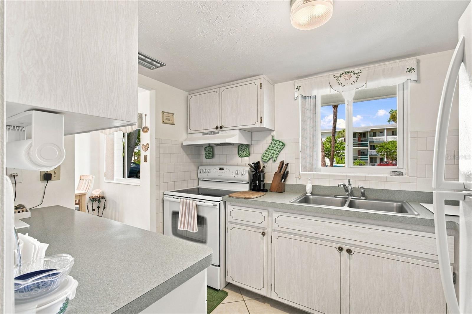 5913 17th Unit 1, Bradenton, FL 34207