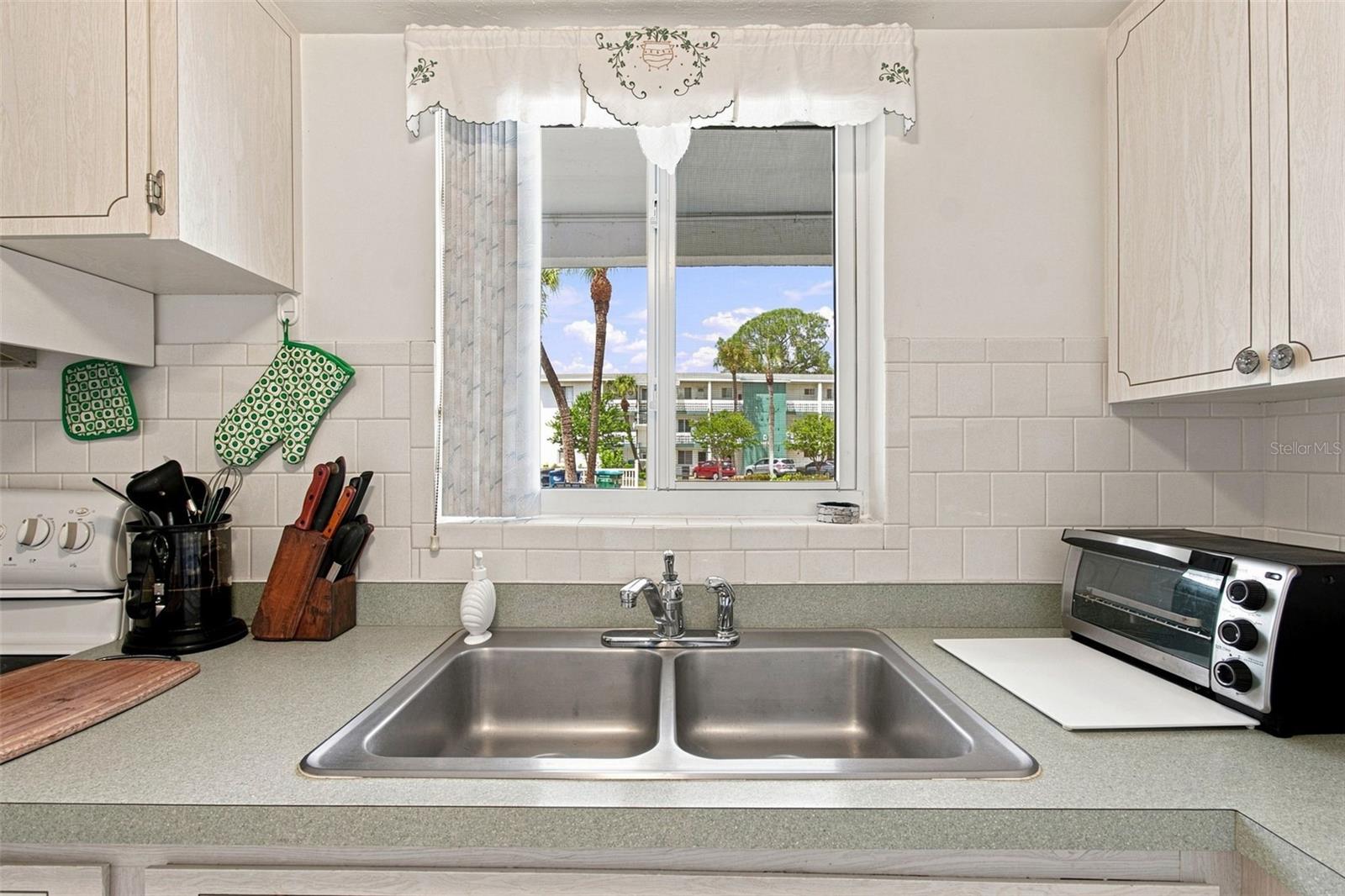 5913 17th Unit 1, Bradenton, FL 34207