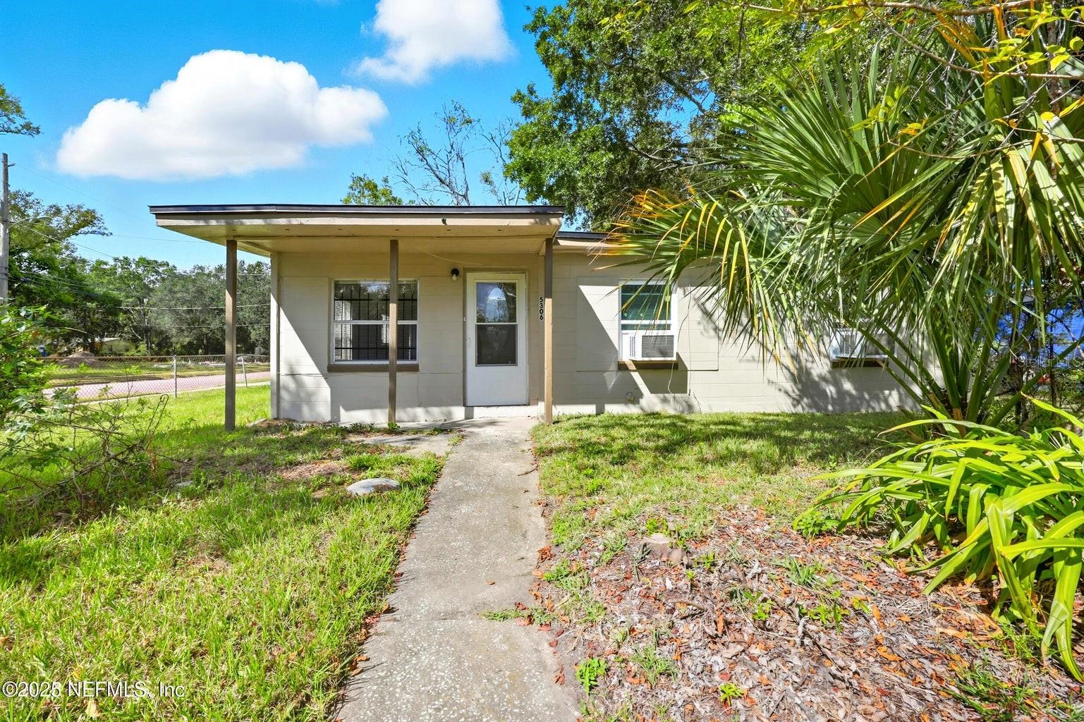 5306 Paris, Jacksonville, FL 32209