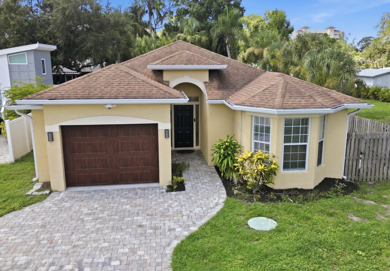 1816 Rita, Sarasota, FL 34231