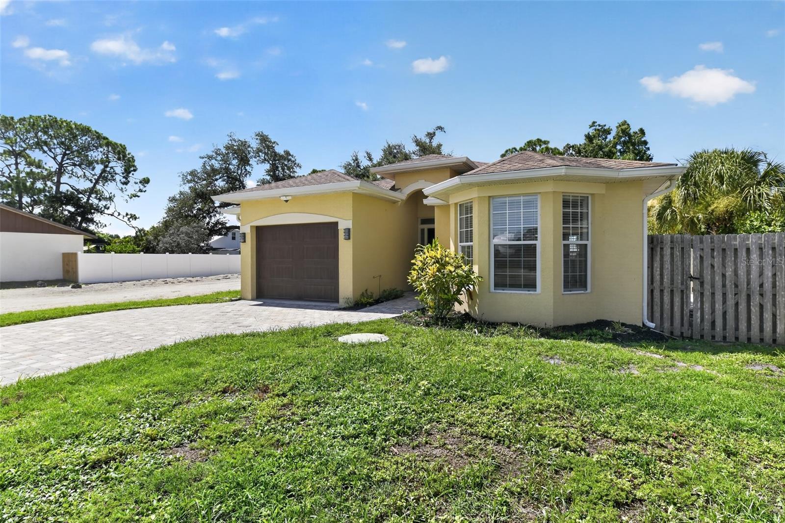 1816 Rita, Sarasota, FL 34231