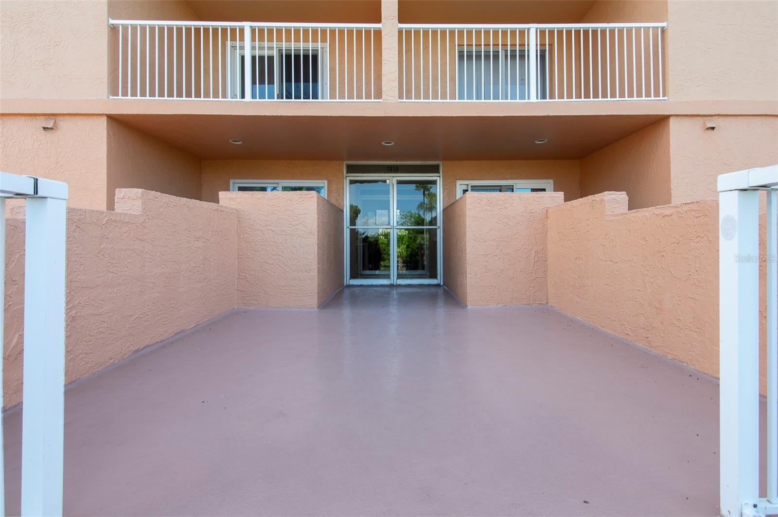 7430 Sunshine Skyway Unit 405, St Petersburg, FL 33711