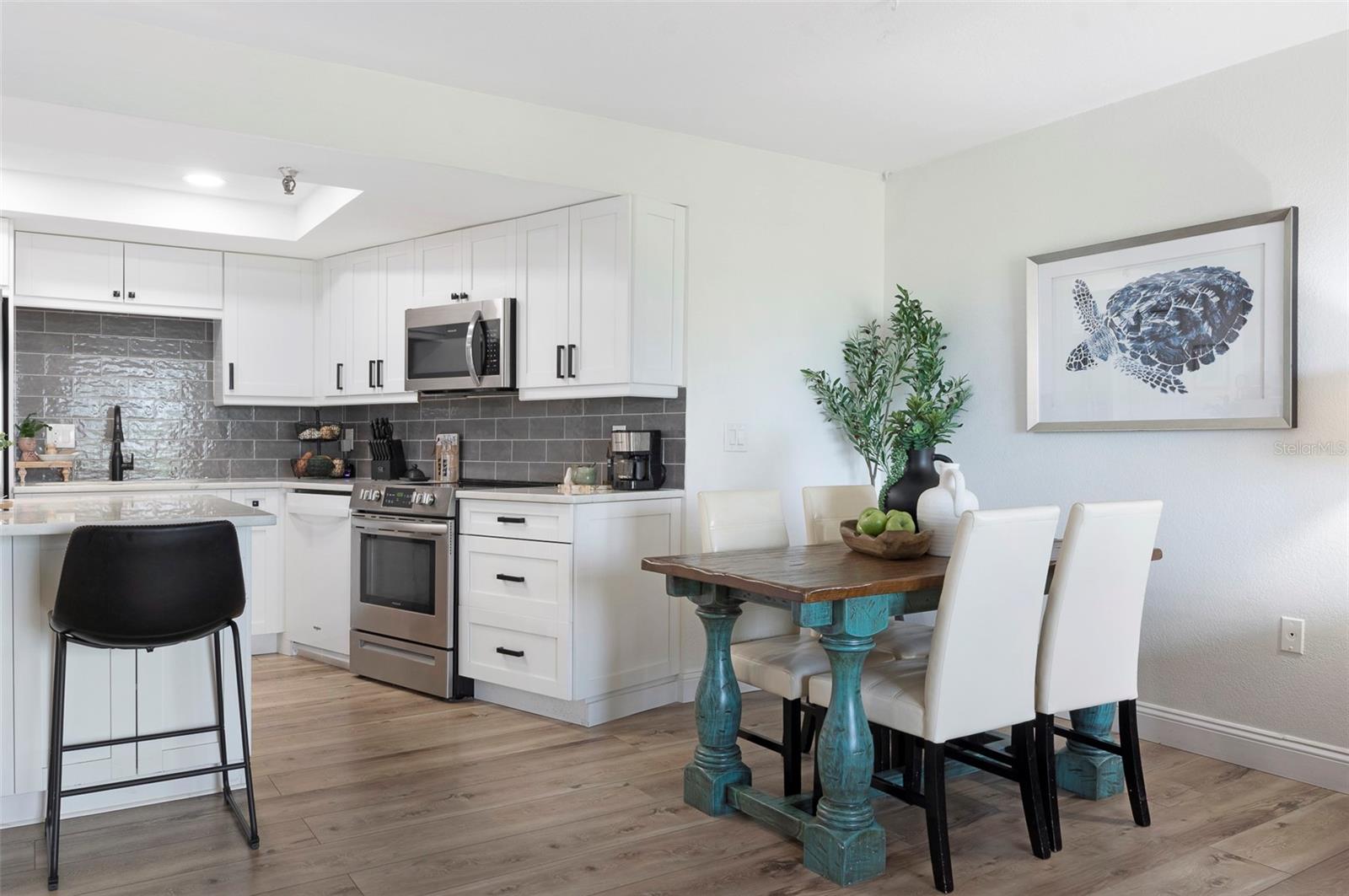 7430 Sunshine Skyway Unit 405, St Petersburg, FL 33711
