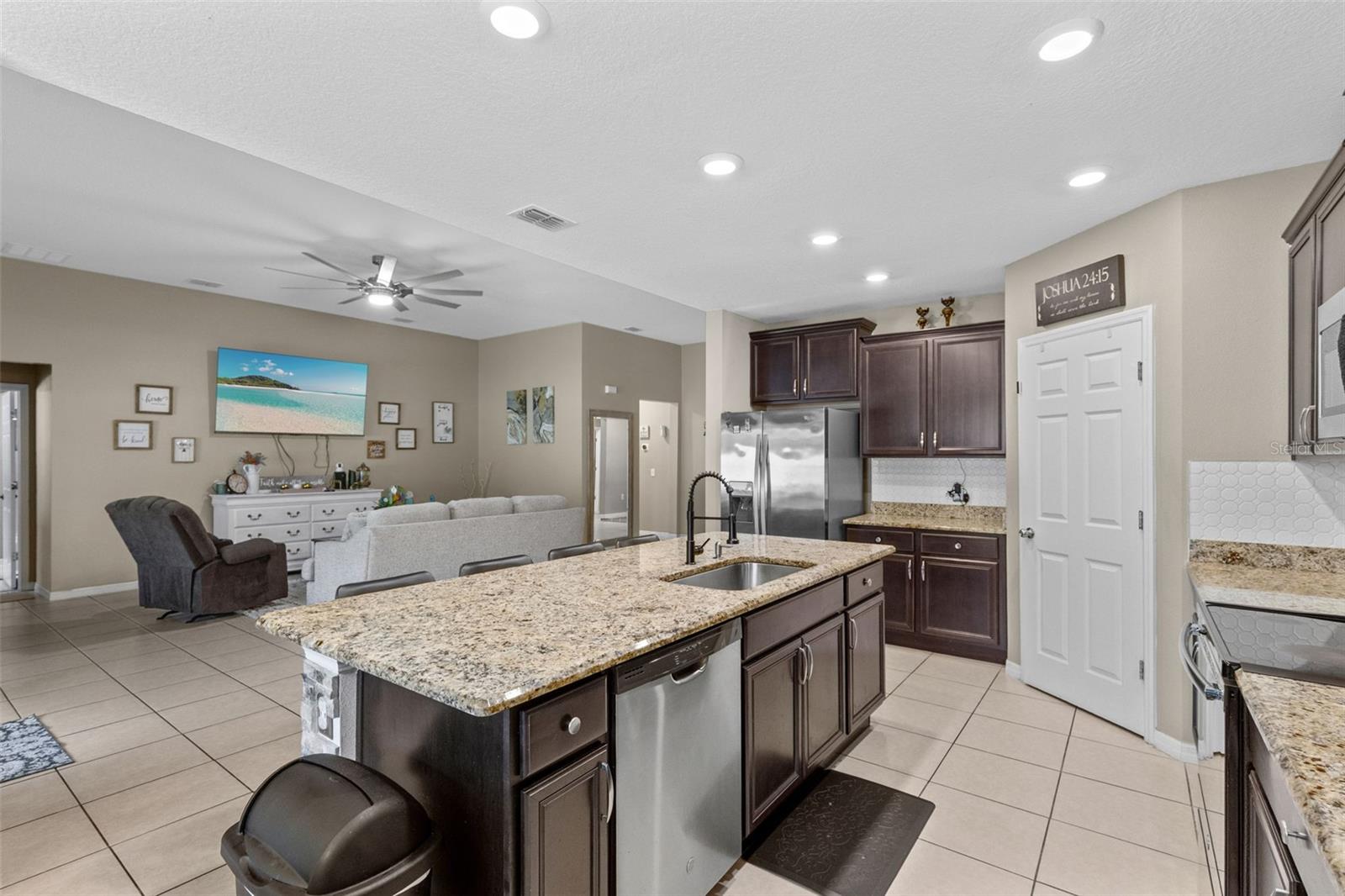 394 Blue Lake, Kissimmee, FL 34758
