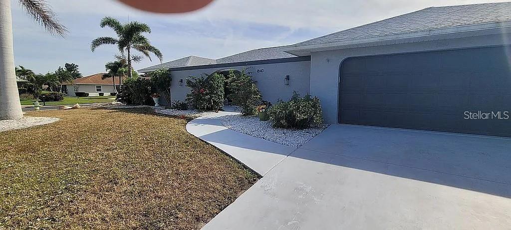 1840 Flametree, Venice, FL 34293