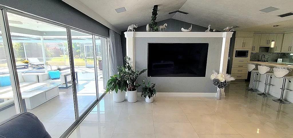1840 Flametree, Venice, FL 34293