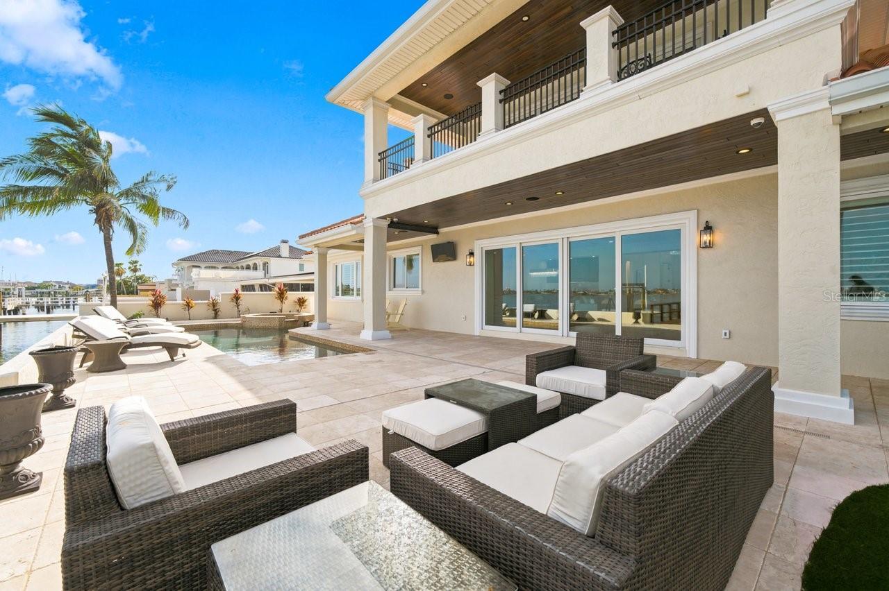 504 55 Th, St Pete Beach, FL 33706
