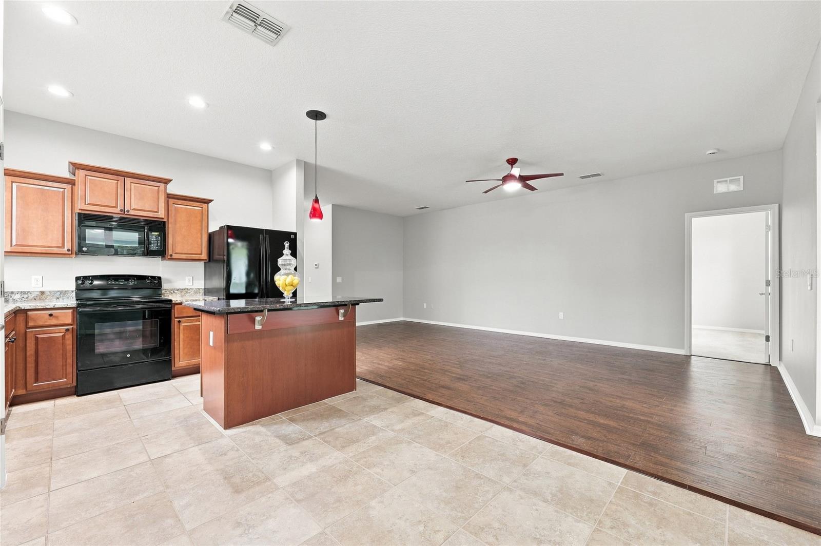 192 Blackstone Creek, Groveland, FL 34736