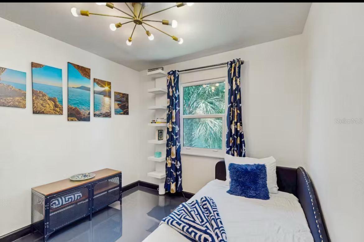 4210 Olive, Sarasota, FL 34231