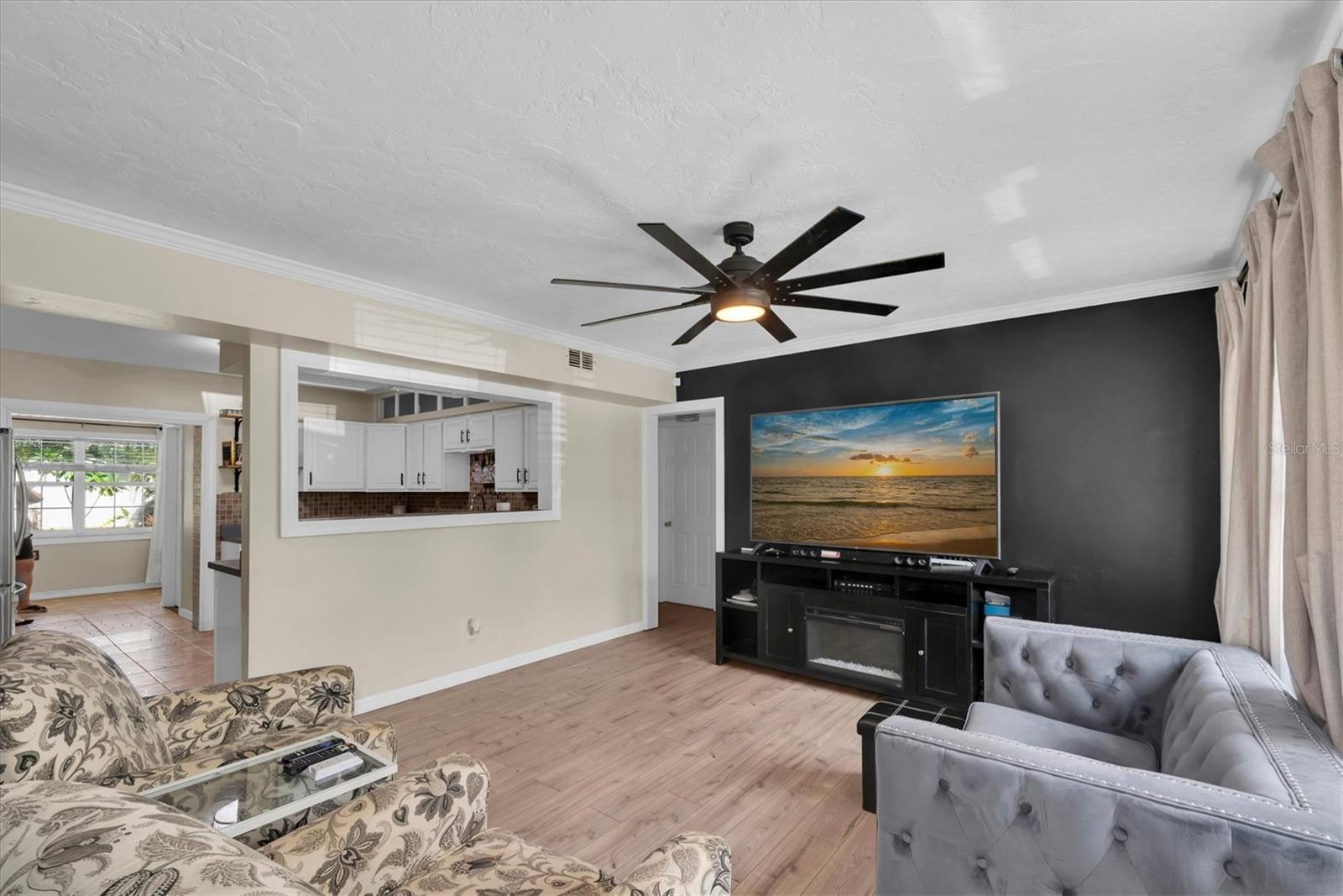 12812 Lake, Largo, FL 33774