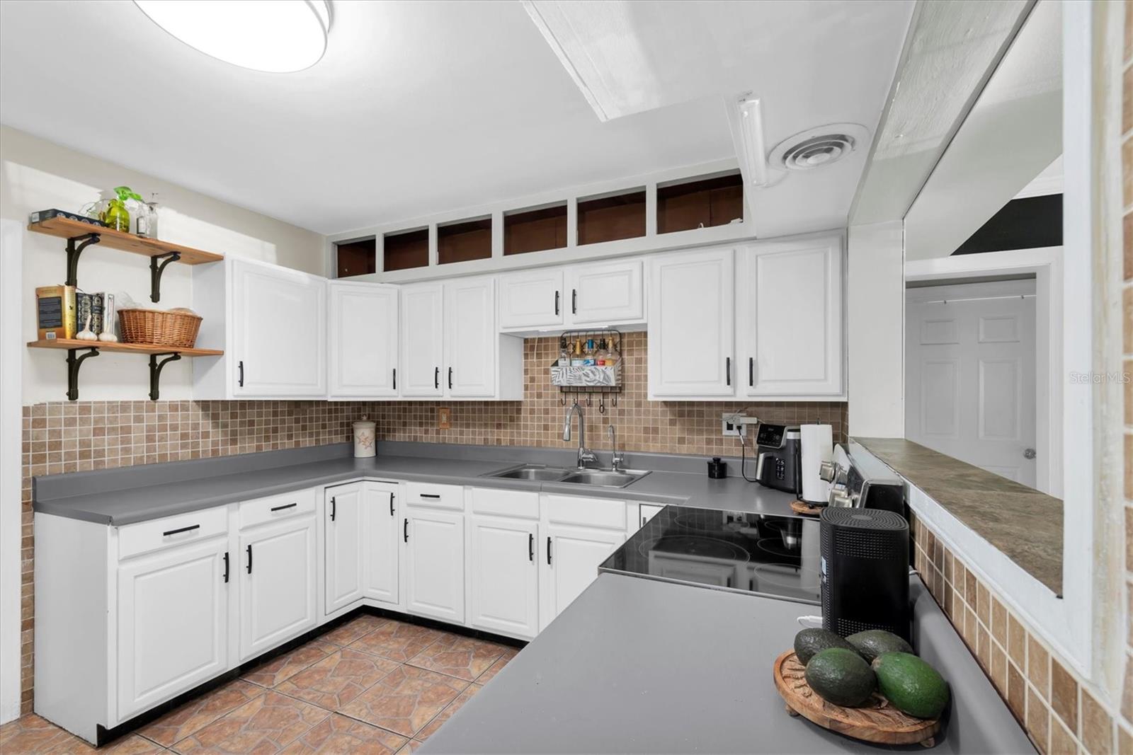 12812 Lake, Largo, FL 33774