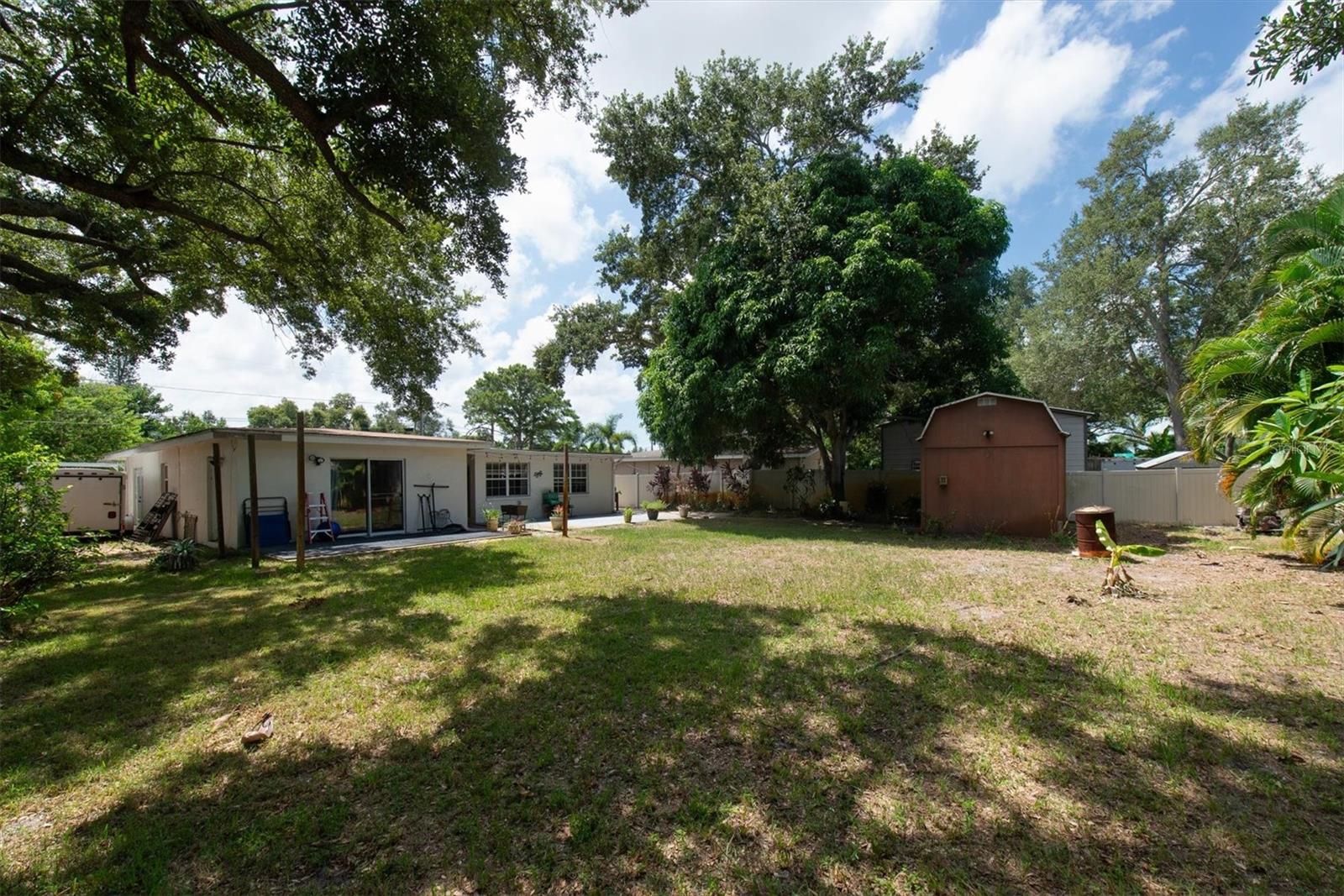 12812 Lake, Largo, FL 33774